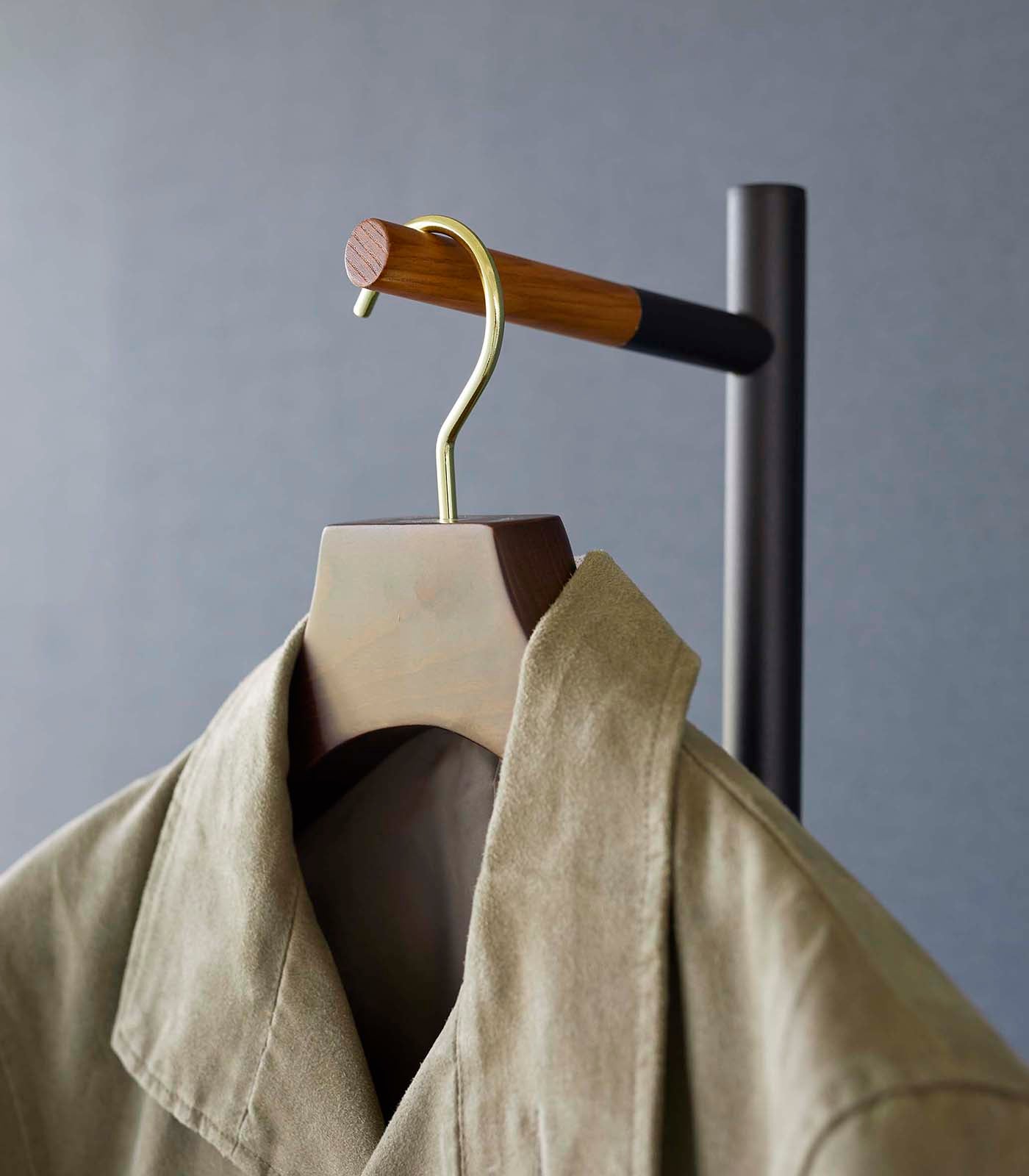 coat rack (63.98" h) steel + wood coat rack (63.98" h) steel + wood